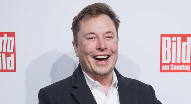 Elon Musk úgy teszi a szólásszabadság fellegvárává a twittert, hogy fizetős lesz