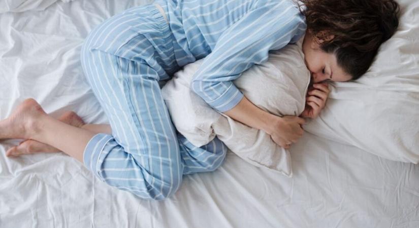 Az egészséges alvásmennyiség kevesebb lehet, mint eddig gondoltuk