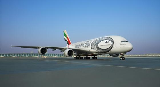 Óriási szem a jövőből: különleges festést kap az Emirates tíz Airbus A380-as repülője