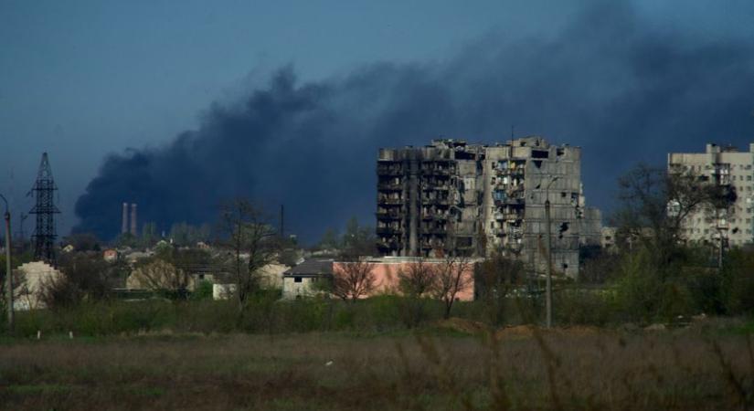 Bejutottak az orosz katonák az azovstali acélgyárba (videó)