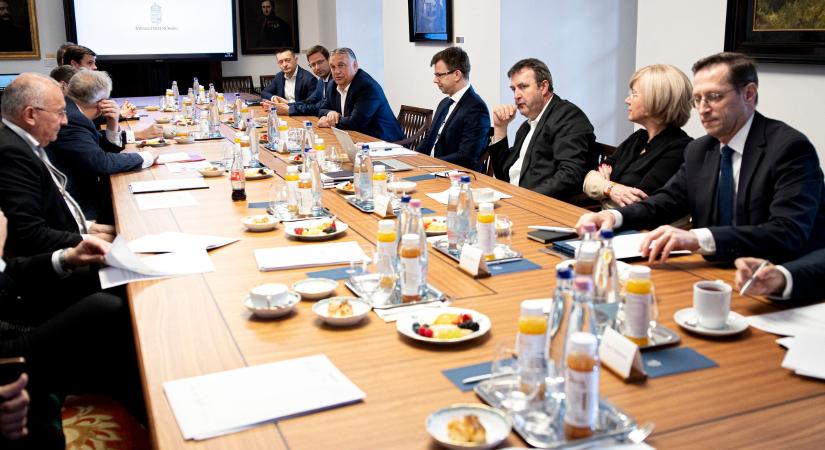 Iparági egyeztetés volt Orbánnál az EU tervezett orosz olajembargójáról