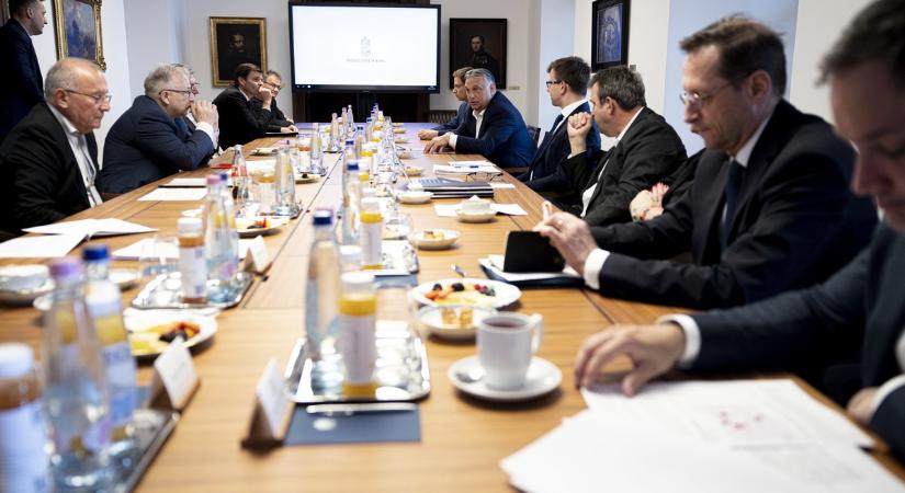 Az EU-s olajembargóról és az ország energiabiztonságáról egyeztetett Orbán Viktor