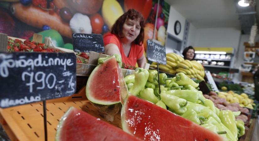 Magyar eper, marokkói dinnye is kapható - Tettünk egy kört a szombathelyi piacon