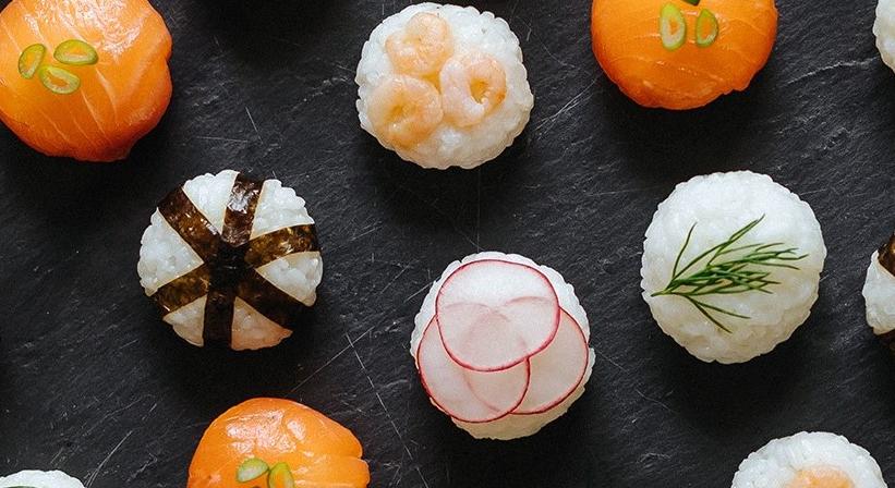 Bonbon helyett sushi – szép kis temari golyók könnyedén