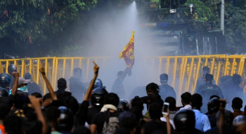 Rendkívüli állapotot hirdettek Srí Lankán