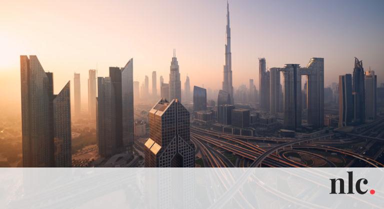 Ilyen volt körbesétálni Dubaj egyik felhőkarcolóját, és aztán alámerülni az óváros múltjába