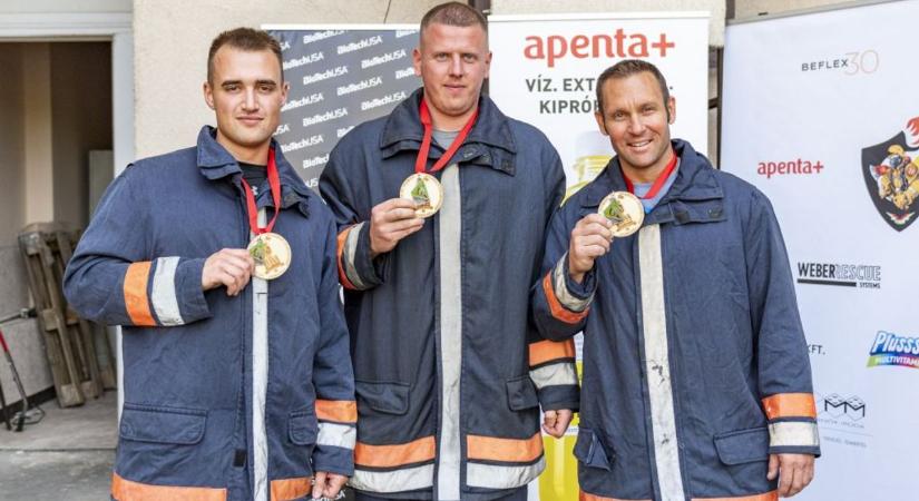 Dombóvári tűzoltók a lépcsőfutás legjobbjai