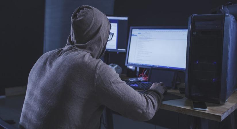 Hackertámadás ért egy orosz online műsorújságot, átírták a címeket