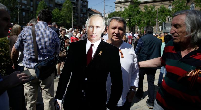 Moszkvát támogató felvonulást tartottak Belgrádban
