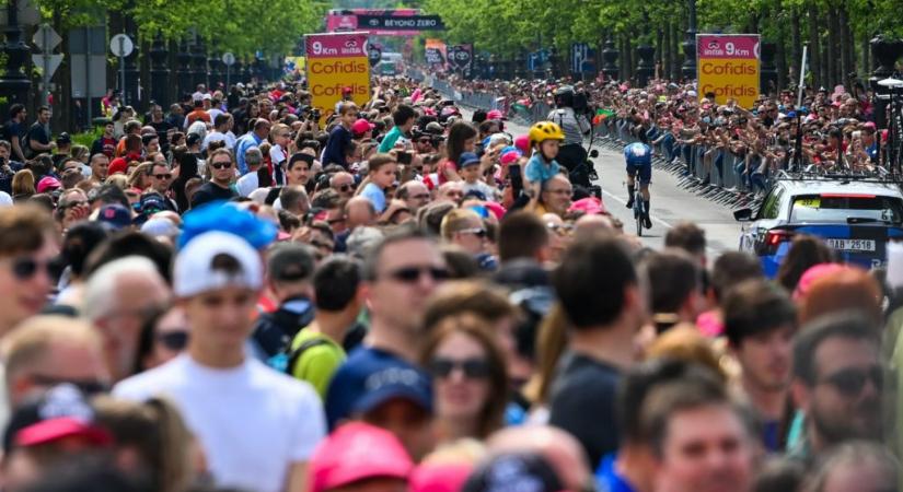 Újra kellett éleszteni egy szurkolót a Giro d’Italia budapesti szakaszán