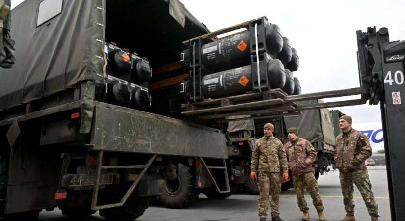 Új amerikai törvény könnyíti meg katonai felszerelések küldését Ukrajnába