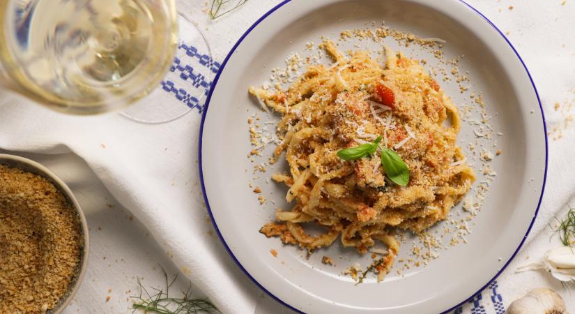 Szicíliai csavart spaghetti trapani pestóval