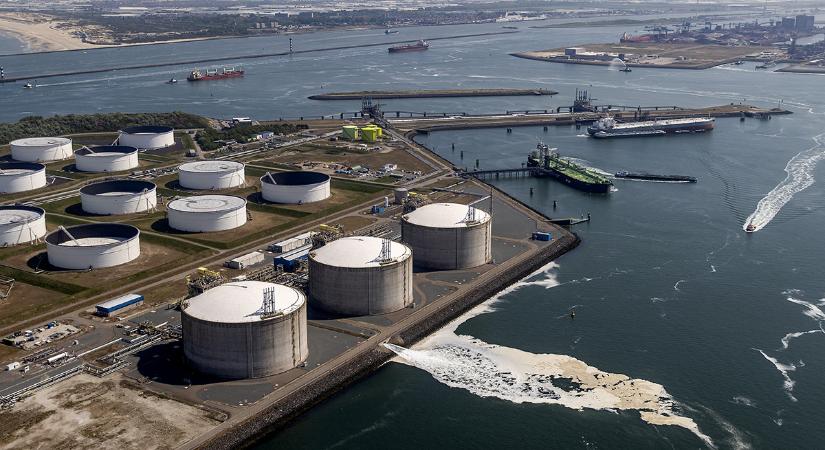 Japán gazdasági miniszter: Káoszt okozna a világgazdaságnak az orosz LNG-import betiltása