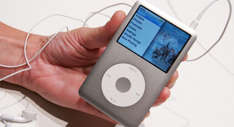 Az Apple 21 év után leállítja az iPod gyártását