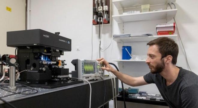 Ultraerős fény-anyag kölcsönhatást mutattak ki a Wigner FK kutatói