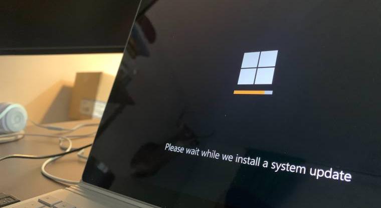 A Microsoft kényszeríteni fogja a Windows 10 két korábbi verziójának frissítését