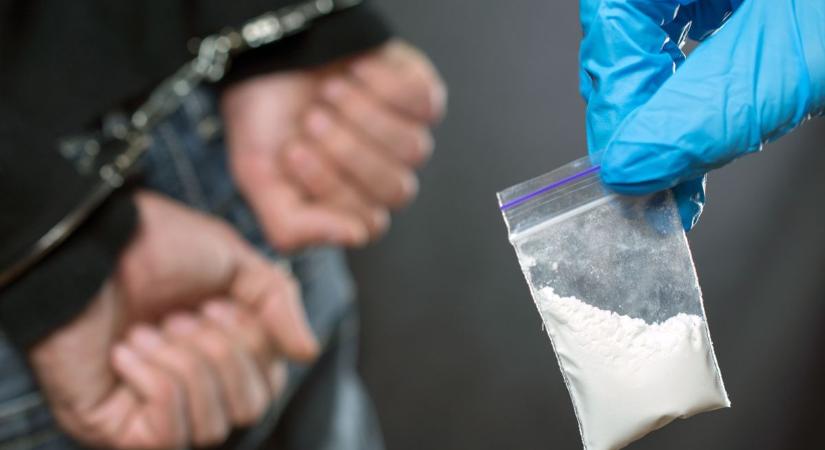 Püspökladányi drogbiznisz: letartóztatták a férfit, aki kiskorúaknak is árulhatott kábítószert