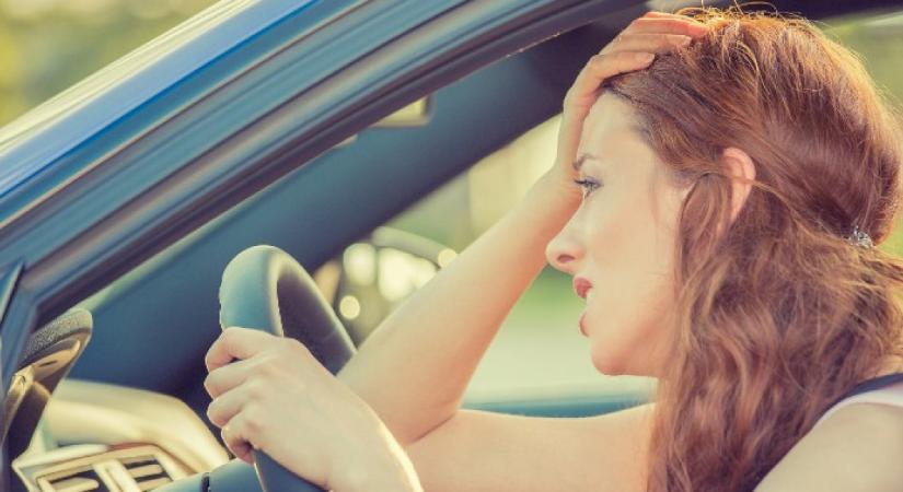Te is rögtön pánikolsz, ha volán mögé kell ülnöd? Így győzheted le hatékonyan a vezetés okozta szorongást