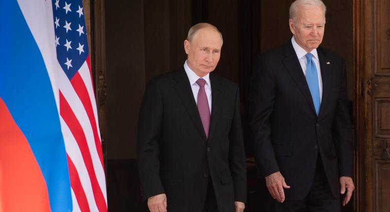 Putyin beszélt a szankciókról, miközben Biden kapott hideget és meleget