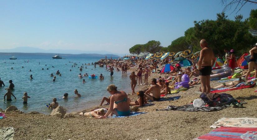 Horvátországi nyaraláskor másolta le a bankkártya adatokat