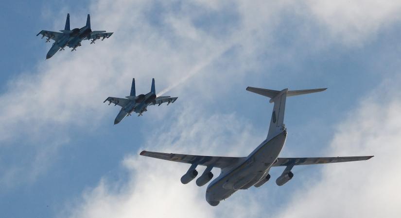 Műholdfelvételekkel leplezték le az oroszokat az egyik ukrán légibázison