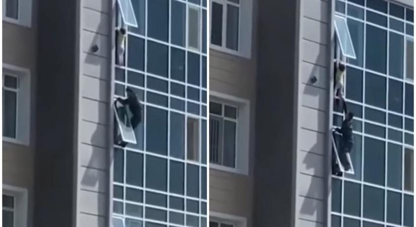 Hős férfi mentette meg a 8. emeleti ablakon lógó kislányt