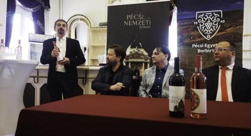 A Pécsi Nemzeti Színház bemutatta a SzínHáz borait