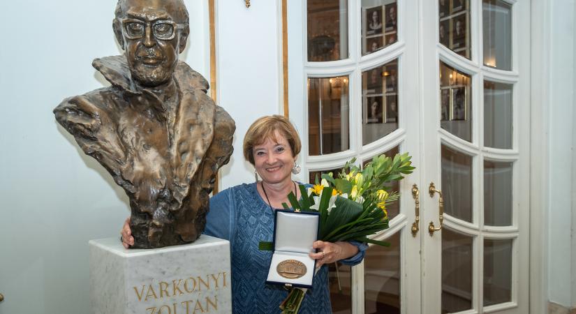 Tóth Anikó gondnok kapta idén a Várkonyi Zoltán-emlékdíjat