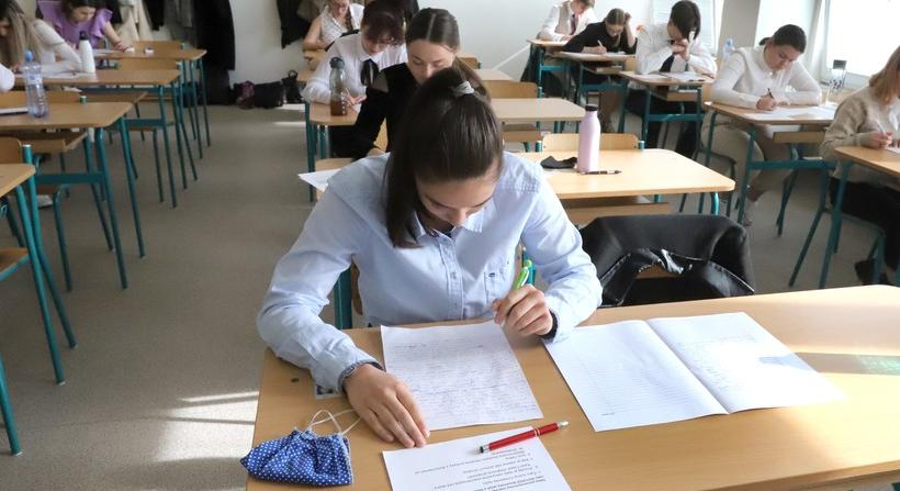 9000 eurót kaphatnak az érettségizők, ha Szlovákiában folytatják tanulmányaikat