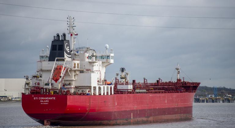 Offshore cégeken keresztül adják-veszik az orosz tankerhajókat