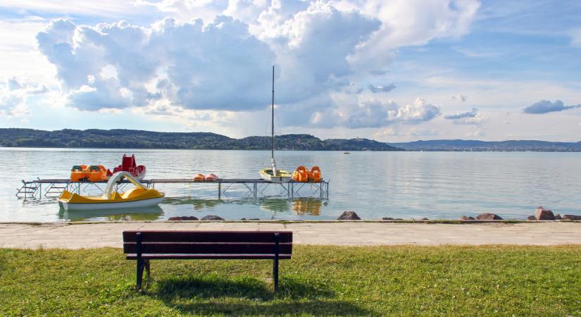 Itt a bejelentés: már ma megnyit a Balaton legnépszerűbb strandja, ennyi lesz a belépő
