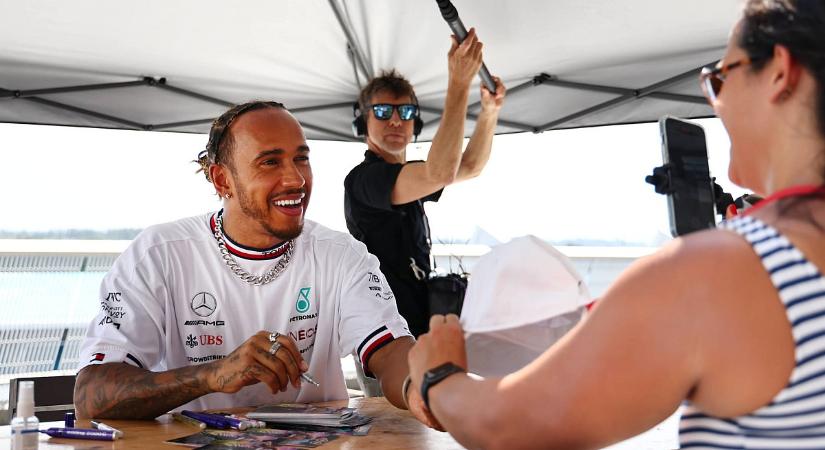 Hamilton: a városi versenyek jelentik az F1 jövőjét