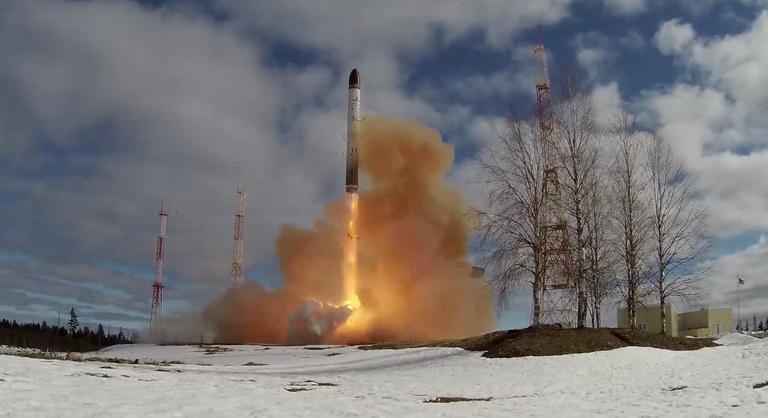 Az oroszok üzentek: a halálos Sátánnal tíz másodpercen belül atomcsapást mérnek