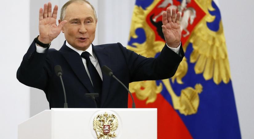 Hiába ég a ház, Putyinnak még az erdőtüzek megfékezésére is van ideje