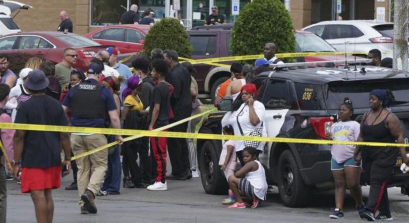 Sokkoló: 10 embert lőtt le egy ámokfutó tinédzser Buffalóban