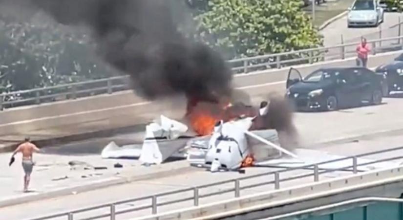 Autópályára zuhant és felrobbant egy repülőgép Miamiban- videó