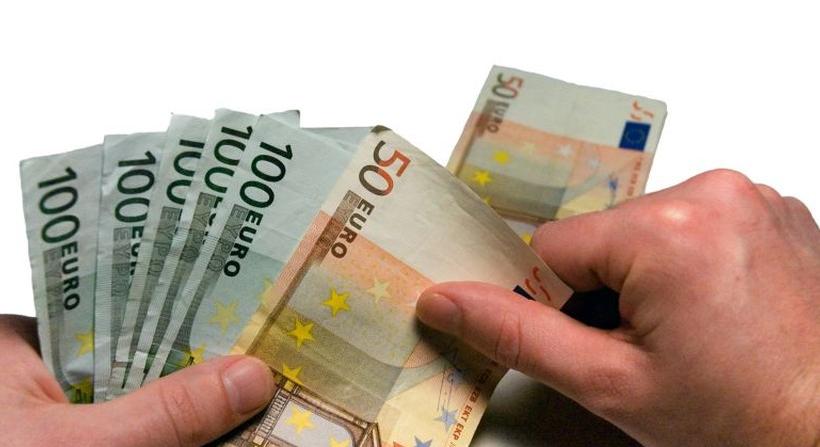 Gyermekenként akár 200 eurót is kaphatnak a családok januártól