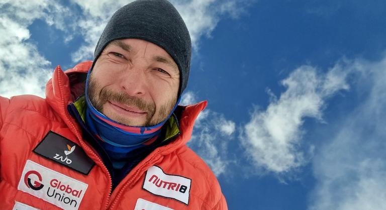 A világ negyedik legmagasabb csúcsát hódította meg egy magyar hegymászó