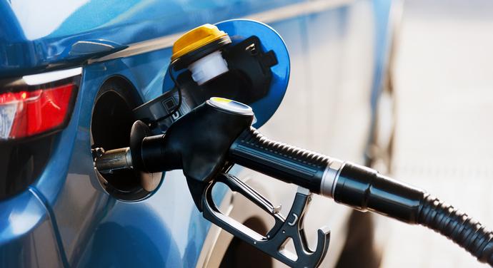 Engedélyezte a benzin árának emelését a benzinkúthálózatoknak a Gazdasági Minisztérium