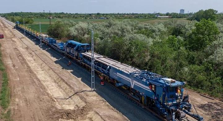 Augusztusban elindulhat a teherforgalom a Szeged-Röszke-Szabadka vasútvonalon