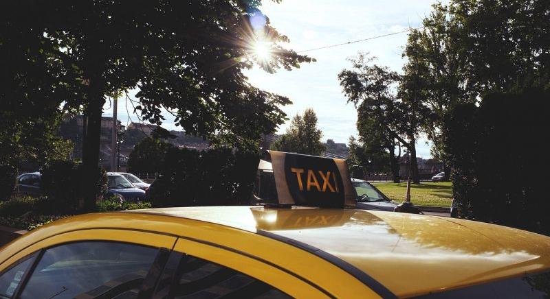 Megemelték a taxisok tarifadíját - tagdíj-emelést terveznek a társaságok