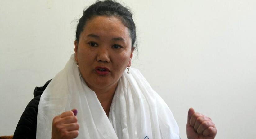 Rekord: Tizedszer is megmászta a Mount Everestet egy nepáli nő