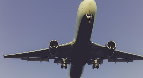 Világkörüli utazást tett egy repülőn hagyott mobiltelefon