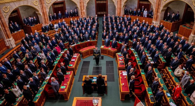 Orbán Balázs még nem látott olyat, hogy neomarxisták a nagytőke listáján ülnének a parlamentben