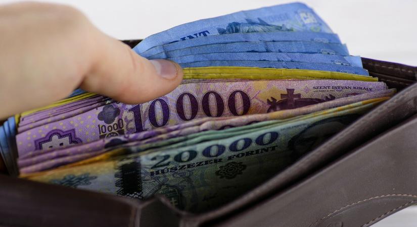 Az elég nem elég: minimálbér-emelést sürget a MOSZ