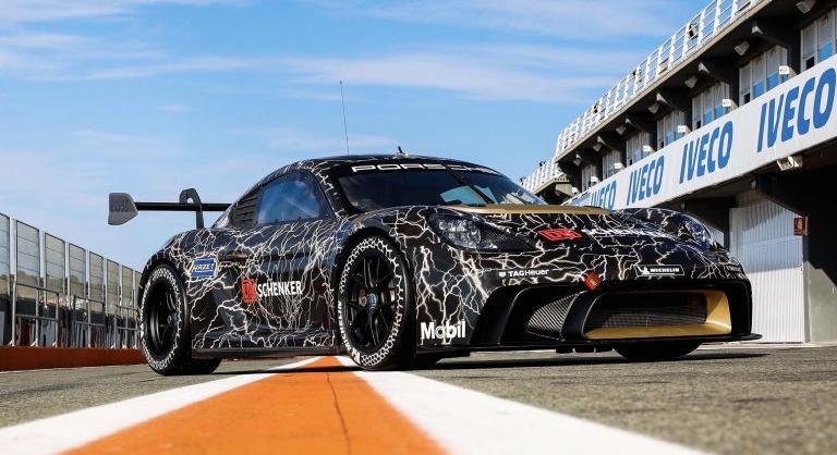 1000 lóerős elektromos Caymant mutatott be a Porsche