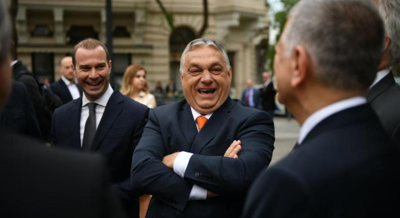 Újra megválasztották miniszterelnöknek Orbán Viktort, esküt tesz, beszédet is tart – Percről percre