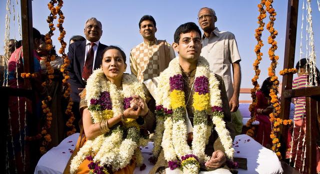 Malőr: rossz menyasszonnyal mentek haza egy páros esküvő résztvevői Indiában