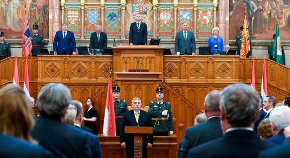 Orbán Viktor: "a veszélyek korába léptünk”