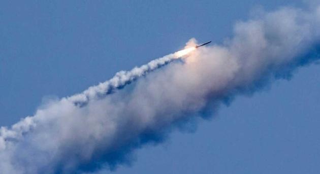 Az ukrán légvédelmi erők még a becsapódás előtt megsemmisítettek Odessza felett egy orosz rakétát